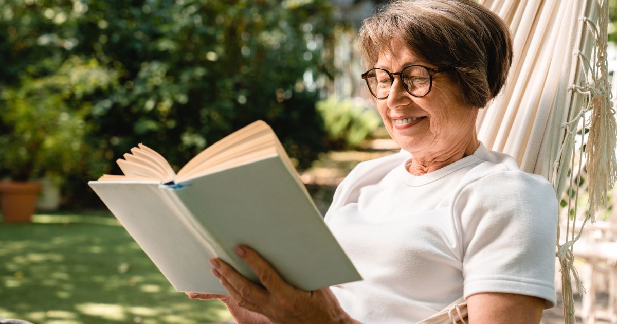 Top Book Club Picks for Seniors in 2025